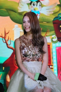 昆凌高清图集336张图/7个视频/5.9G