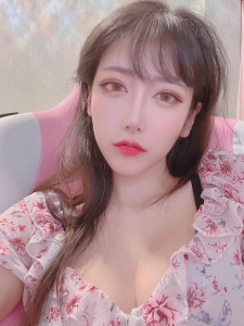 啾小妍Deer全套4期含随包视频[533M]（0353）