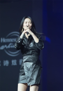 谭维维写真照片20张/146M（精心整理，包更新）