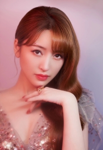 金莎写真照片2v/70M（精心整理，包更新）