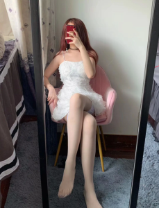 提袜少女 – 朋友圈收费系列套图&视频