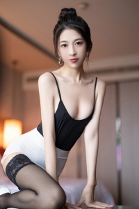 林乐一 – 内购无水印[4套-2025.12]（056）